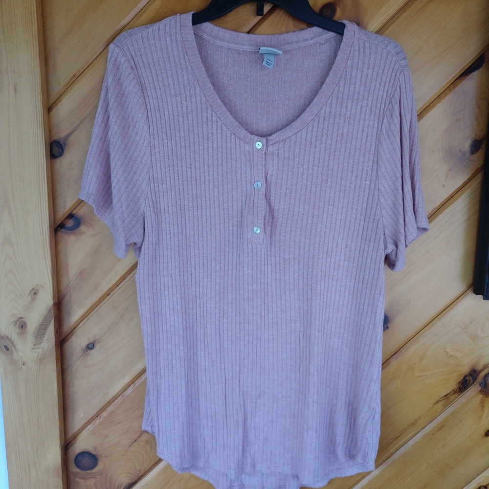 Women's tee shirt